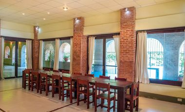 CASA 3 dormitorios con jardín en RECONQUISTA (Sta