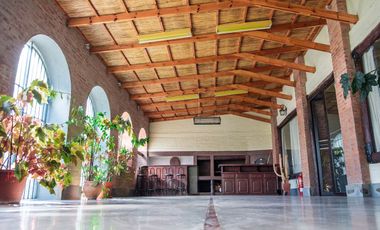 CASA 3 dormitorios con jardín en RECONQUISTA (Sta