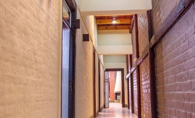 CASA 3 dormitorios con jardín en RECONQUISTA (Sta