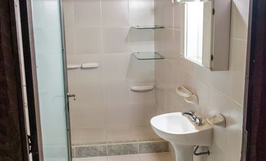 CASA 3 dormitorios con jardín en RECONQUISTA (Sta