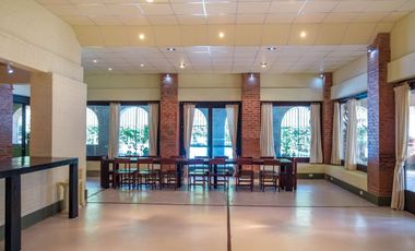 CASA 3 dormitorios con jardín en RECONQUISTA (Sta