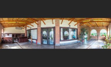 CASA 3 dormitorios con jardín en RECONQUISTA (Sta