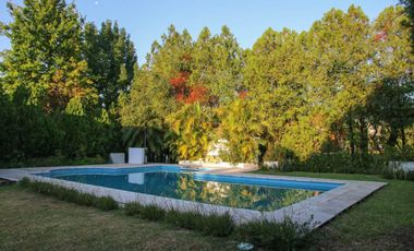 SE VENDE QUINCHO EN CLUB DE CAMPO LA RURAL RQTA.
