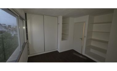 Alquiler 24 meses depto en duplex de 3 amb con cochera.