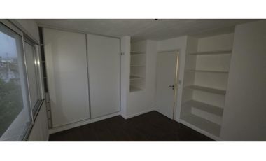 Alquiler 24 meses depto en duplex de 3 amb con cochera.