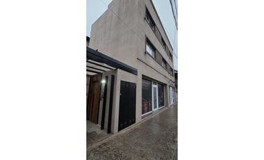 Alquiler 24 meses depto en duplex de 3 amb con cochera.