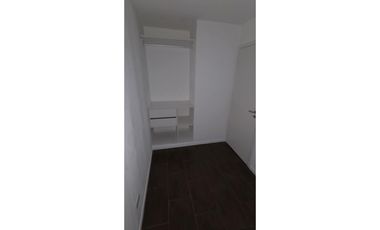 Alquiler 24 meses depto en duplex de 3 amb con cochera.