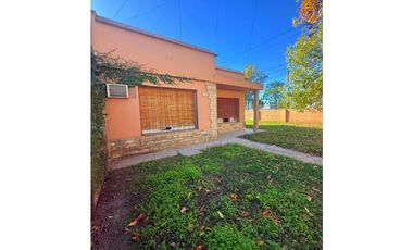 CASA EN ESQUINA CON POTENCIAL COMERCIAL