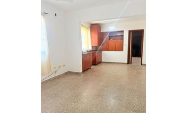 CASA EN ESQUINA CON POTENCIAL COMERCIAL