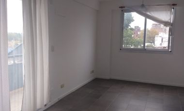 Departamento en alquiler en Tigre Centro