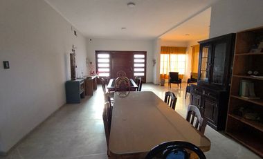 CASA DE CATEGORIA C/PILETA. LOTEO SEMI PRIV.POCITO