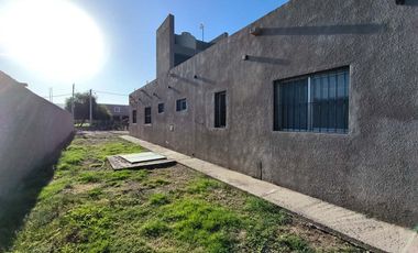 CASA DE CATEGORIA C/PILETA. LOTEO SEMI PRIV.POCITO