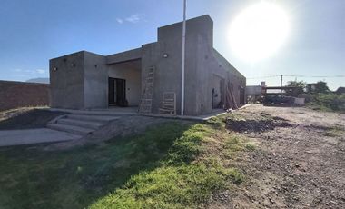 CASA DE CATEGORIA C/PILETA. LOTEO SEMI PRIV.POCITO
