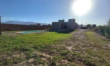 CASA DE CATEGORIA C/PILETA. LOTEO SEMI PRIV.POCITO