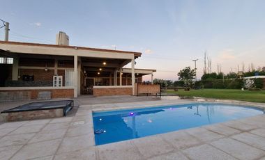 VENTA CASA QUINTA AMOBLADA EN ALBARDON