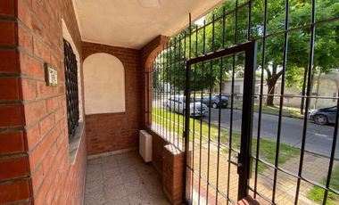 VENTA CASA 3 AMB EN BARRIO LA PERLA TEMPERLEY