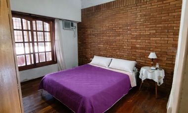 Venta Casa Lanús 3 ambientes Jardín  Parrilla Qcho