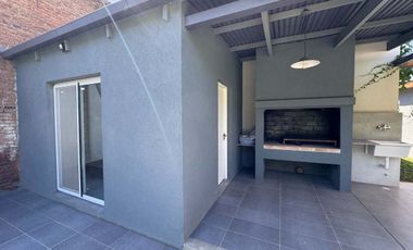 Casa 4 Amb. Reciclada - S.A de Areco-Apto crédito