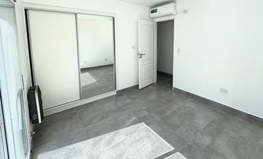 Casa 4 Amb. Reciclada - S.A de Areco-Apto crédito