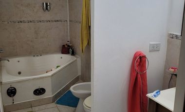 CASA EN VENTA, PILETA, OLIVEROS