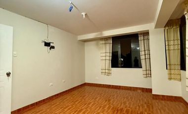 Alquilo minidpto de ESTRENO en 4to piso en urb. Honor y Lealtad.