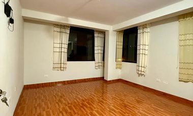 Alquilo minidpto de ESTRENO en 4to piso en urb. Honor y Lealtad.