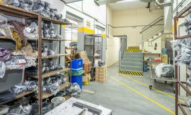 VENTA GALPON - DEPOSITO EN PARQUE AVELLANEDA