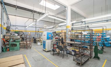 VENTA GALPON - DEPOSITO EN PARQUE AVELLANEDA