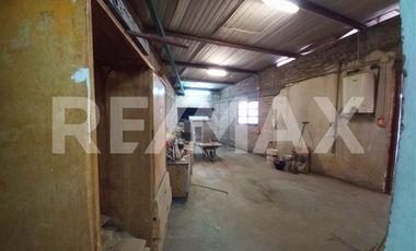 VENTA SALON COMERCIAL CON CASA Y GALPON NEUQUEN