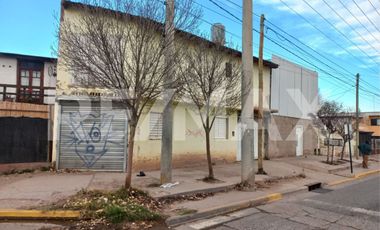 VENTA SALON COMERCIAL CON CASA Y GALPON NEUQUEN