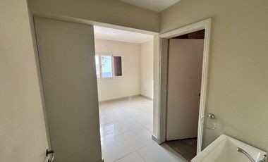 Dúplex con cochera en venta – Zazpe y Cruz Roja