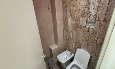 Dúplex con cochera en venta – Zazpe y Cruz Roja