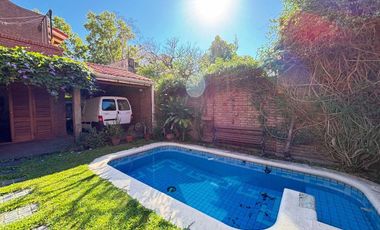 Casa en el centro: 4 dormitorios pileta y quincho