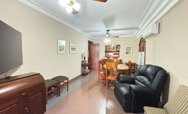 Casa en el centro: 4 dormitorios pileta y quincho