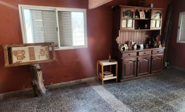 AMPLIA CASA INTERNA A REFACCION EN GUADALUPE.