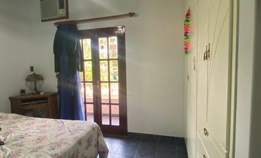 RE/MAX VENDE HERMOSA CASA CENTRICA EN TOSTADO.