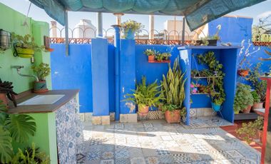 VENTA PLANTA ALTA DE 2 DORMITORIOS SOBRE AVENIDA