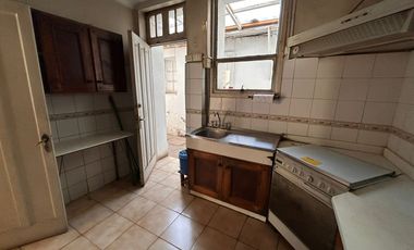 AMPLIA CASA EN VENTA EN EL SECTOR DE ÑUÑOA