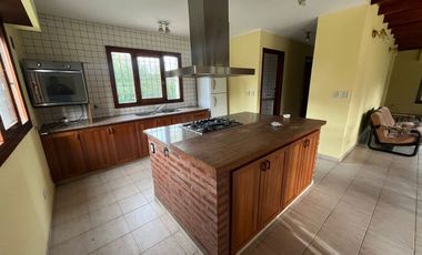 CASA EN VENTA CITY BELL