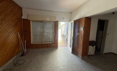 Casa interna a la venta en Pavon 1844