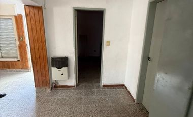 Casa interna a la venta en Pavon 1844