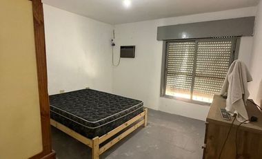 Casa interna a la venta en Pavon 1844