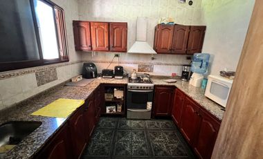 CASA 6 AMBIENTES 280m² PILETA+QUINCHO MARIA SELVA