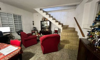 CASA 6 AMBIENTES 280m² PILETA+QUINCHO MARIA SELVA