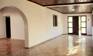 ARRIENDO CASA USO COMERCIAL, CALLE SANTA VICTORIA