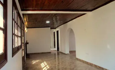 ARRIENDO CASA USO COMERCIAL, CALLE SANTA VICTORIA