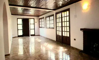 ARRIENDO CASA USO COMERCIAL, CALLE SANTA VICTORIA