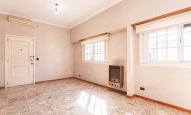 VENTA CASA 3 AMB PATIO COCHERA TERRAZA LANUS ESTE