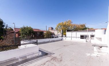 VENTA CASA 3 AMB PATIO COCHERA TERRAZA LANUS ESTE