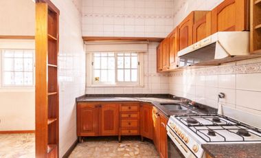 VENTA CASA 3 AMB PATIO COCHERA TERRAZA LANUS ESTE